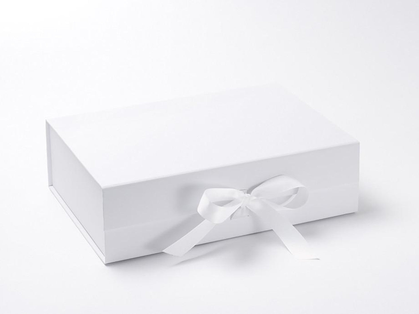 Authentic LOUIS VUITTON Magnetic Closure Gift Box 14 x 10.25 x 5.25  Ribbon